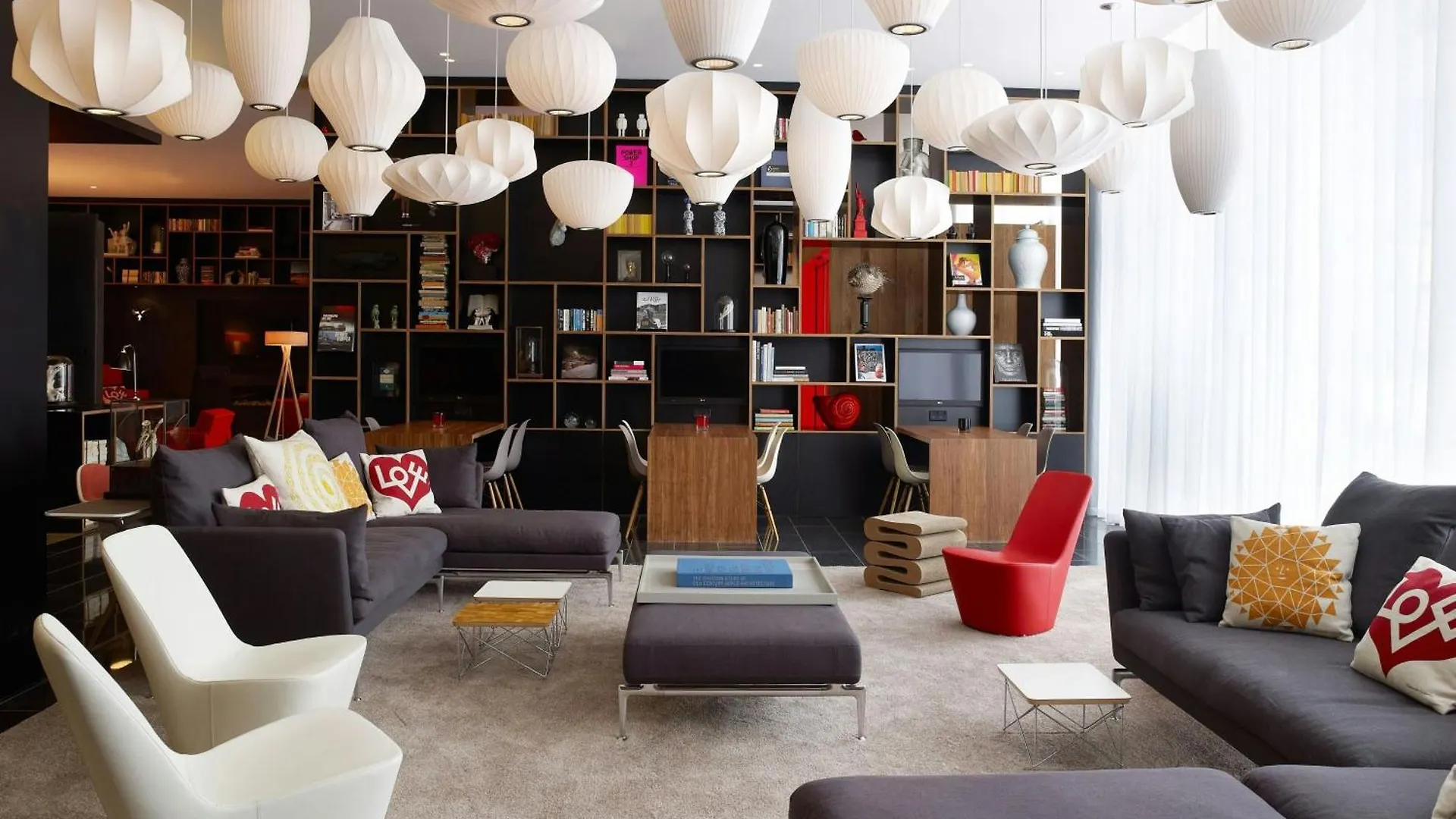 Where to Stay in Southwark: 6 Best 4-Star Hotels