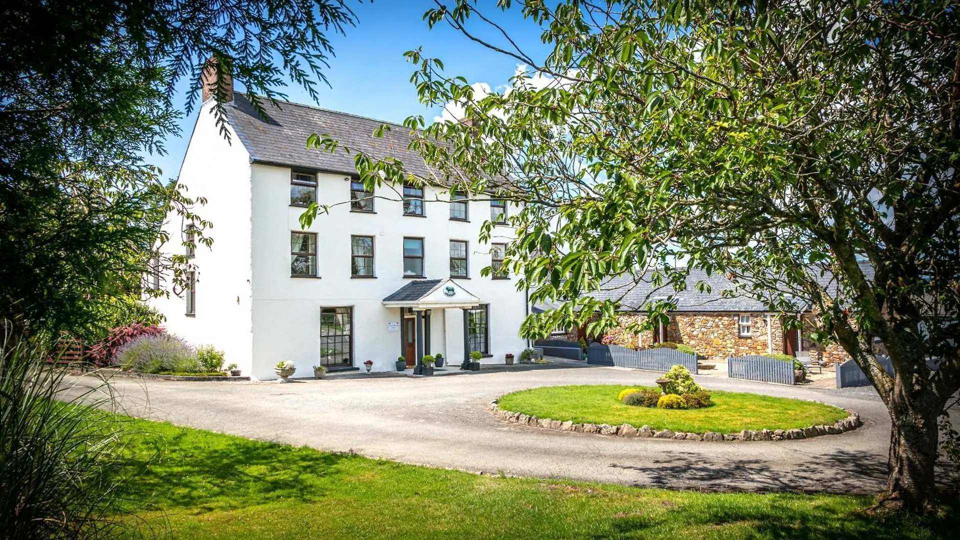 Staying In Dyfed: 4 Country House Hotels Compared