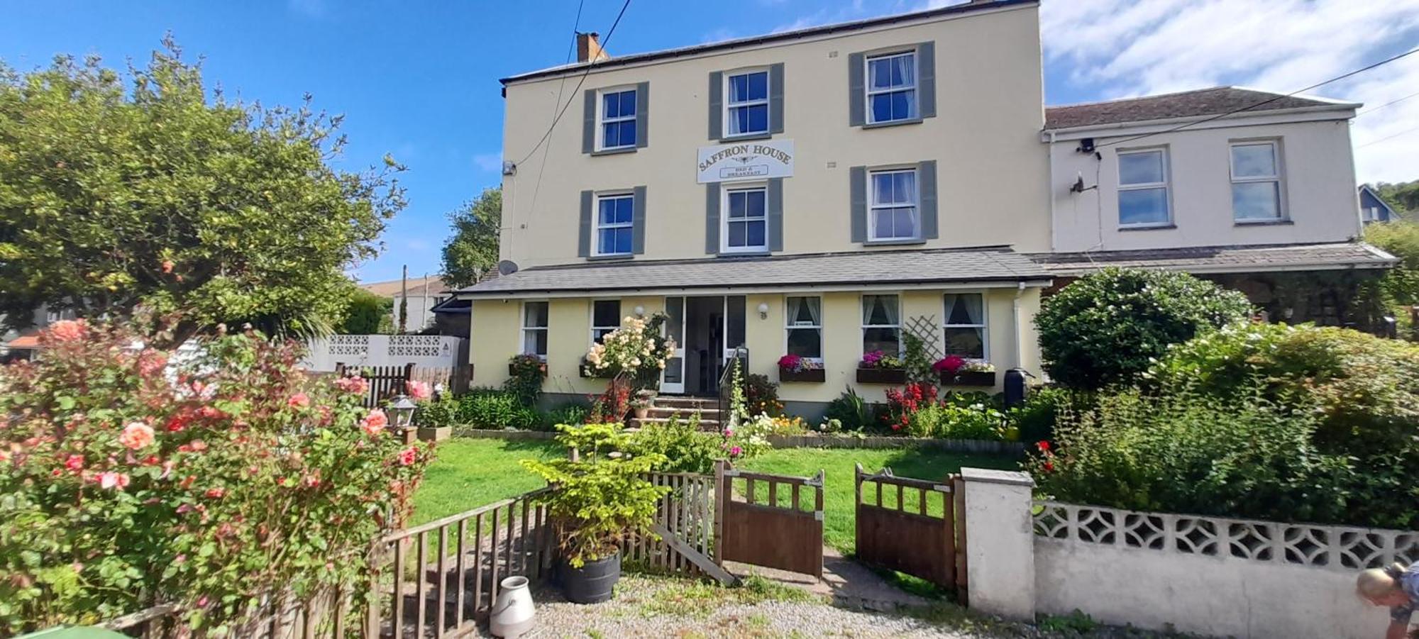 Staying Near Arlington Court: 8 Family Hotels Compared