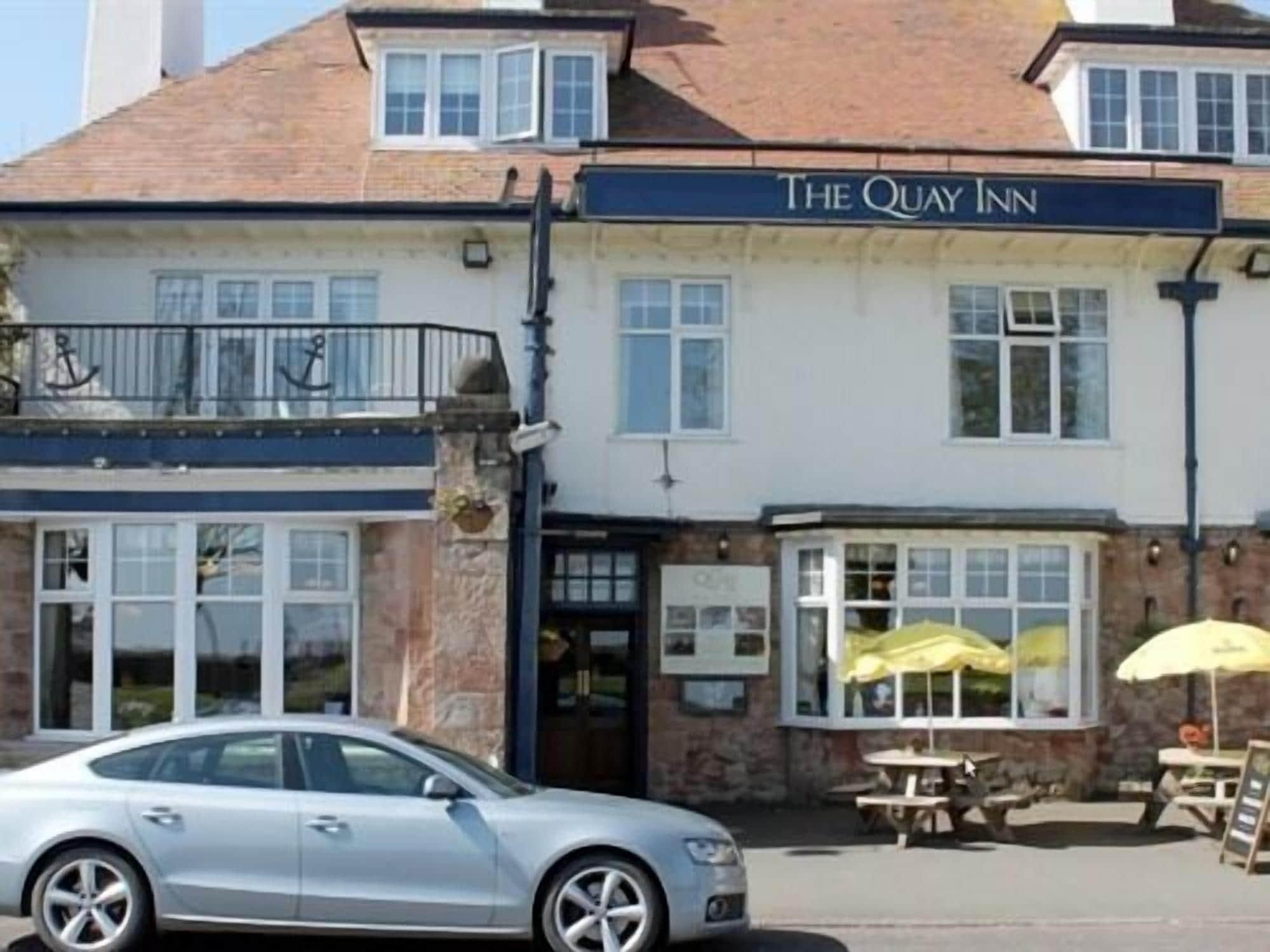4 Central Hotels Near Dunster Castle Worth Booking